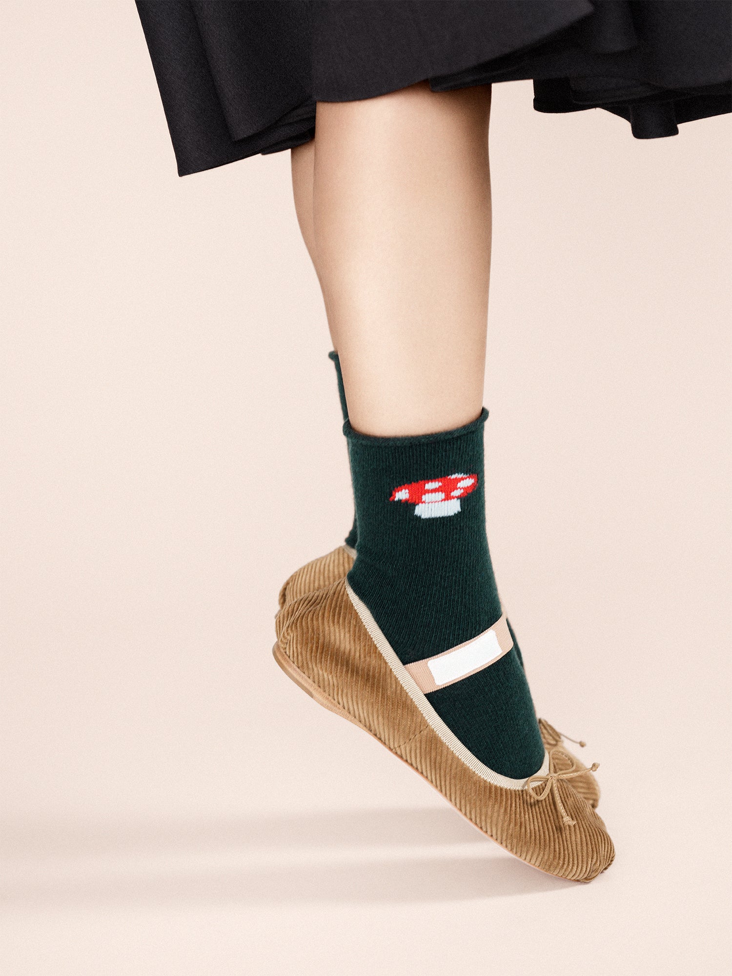 Red Cap Cashmere Crew