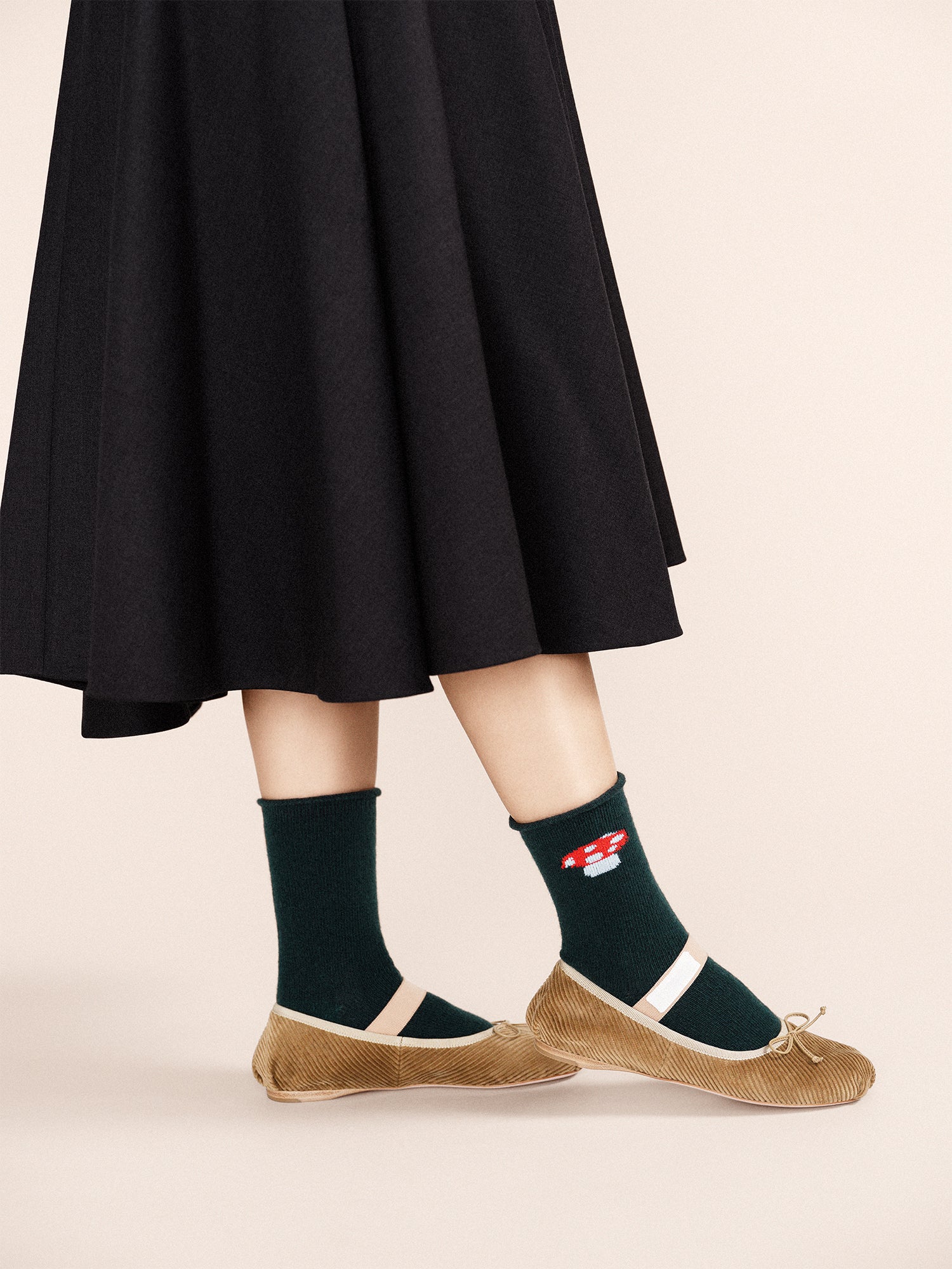 Red Cap Cashmere Crew